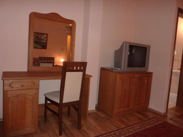 Naspolya Panzio Es Etterem Bed and Breakfast Bátaapáti Kamer foto